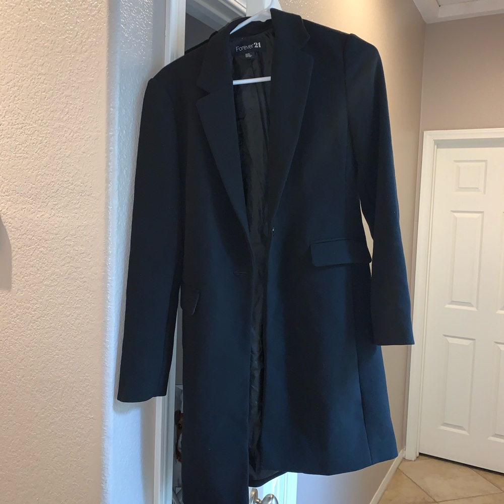 Mid-thigh coat